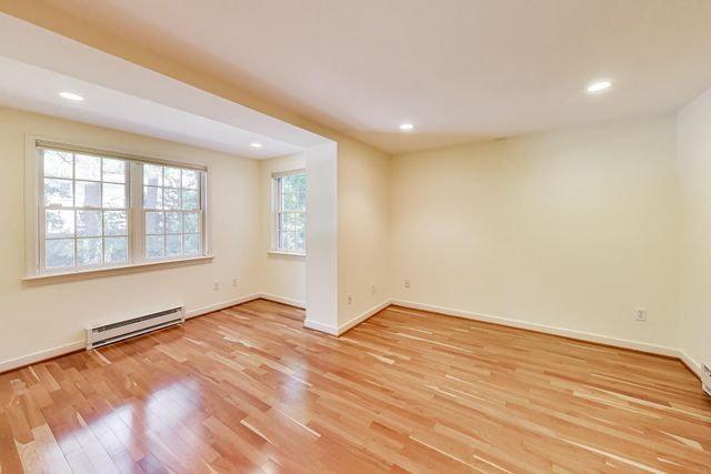 4238 50TH ST NW, Washington, DC 20016