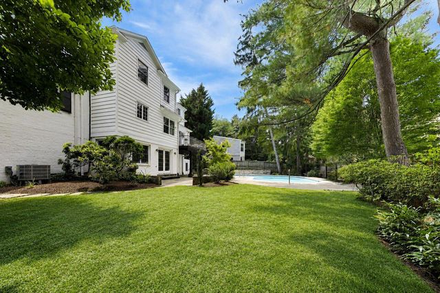 4238 50TH ST NW, Washington, DC 20016