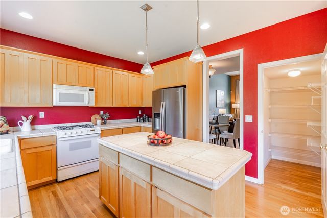 30334 121st Place SE, Auburn, WA 98092