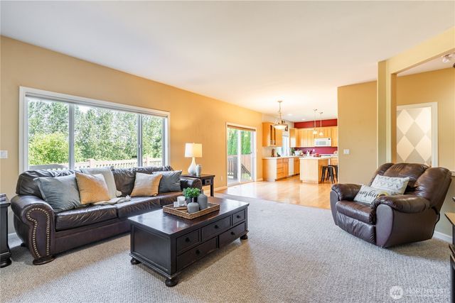 30334 121st Place SE, Auburn, WA 98092
