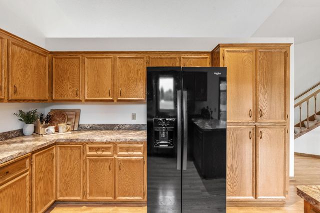 8461 Vagabond Lane N, Maple Grove, MN 55311