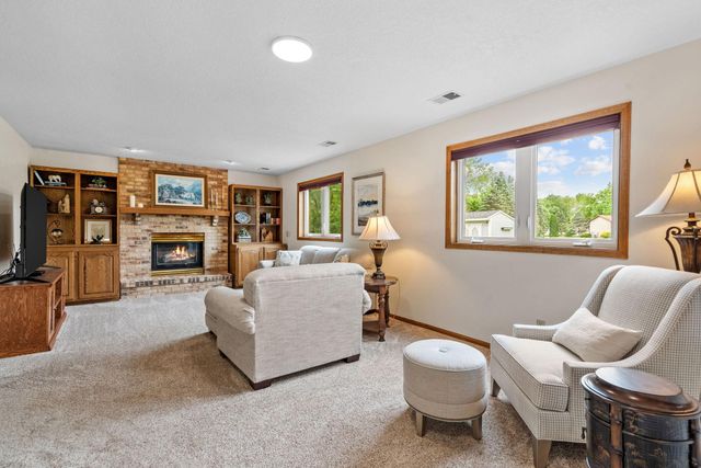 8461 Vagabond Lane N, Maple Grove, MN 55311