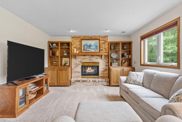 8461 Vagabond Lane N, Maple Grove, MN 55311