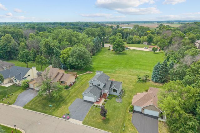 8461 Vagabond Lane N, Maple Grove, MN 55311