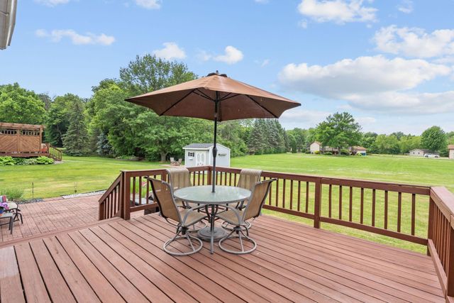 8461 Vagabond Lane N, Maple Grove, MN 55311