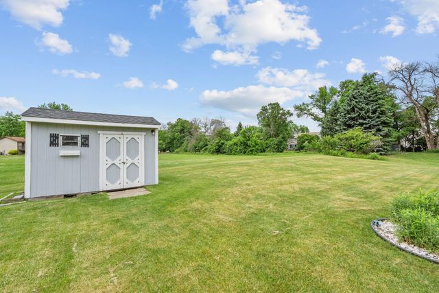 8461 Vagabond Lane N, Maple Grove, MN 55311
