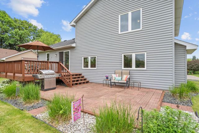 8461 Vagabond Lane N, Maple Grove, MN 55311