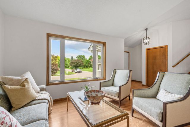 8461 Vagabond Lane N, Maple Grove, MN 55311