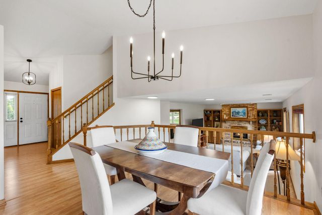 8461 Vagabond Lane N, Maple Grove, MN 55311