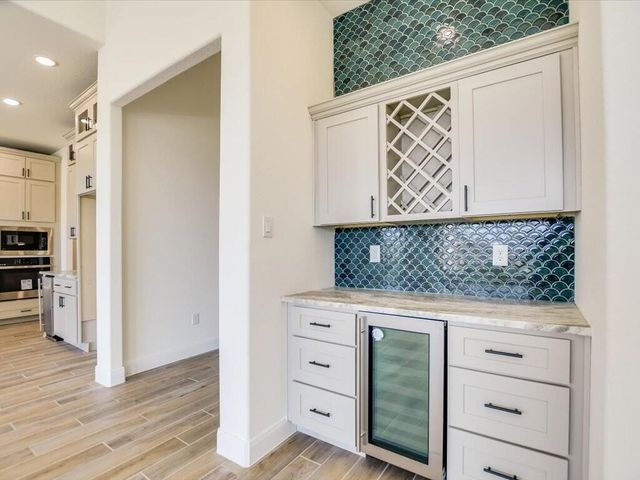 718 Indian Paint BLVD, Horseshoe Bay, TX 78657