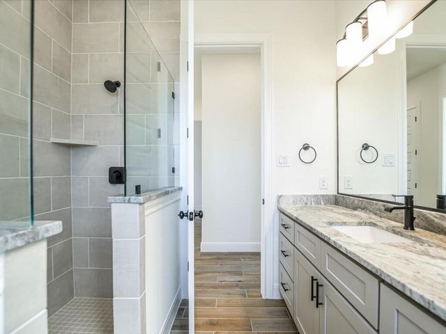 718 Indian Paint BLVD, Horseshoe Bay, TX 78657