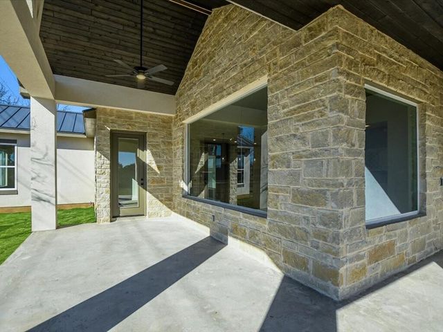 718 Indian Paint BLVD, Horseshoe Bay, TX 78657
