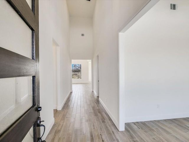 718 Indian Paint BLVD, Horseshoe Bay, TX 78657