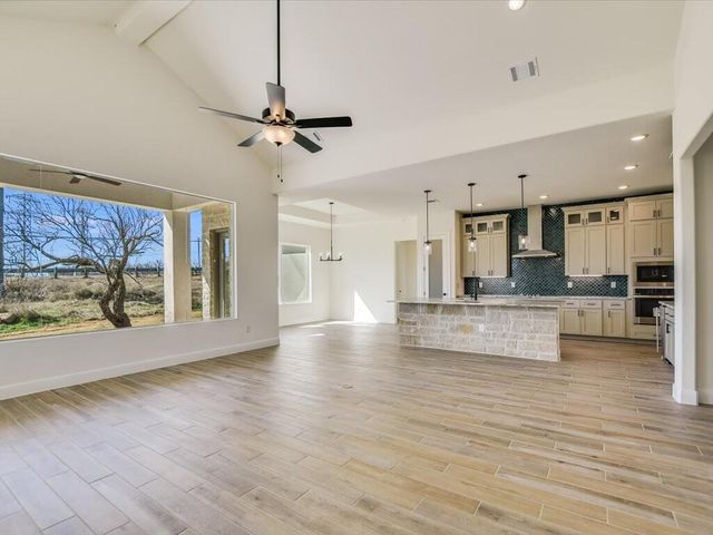 718 Indian Paint BLVD, Horseshoe Bay, TX 78657