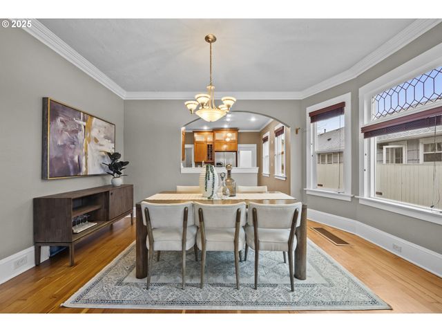 533 Ne FARGO St, Portland, OR 97212