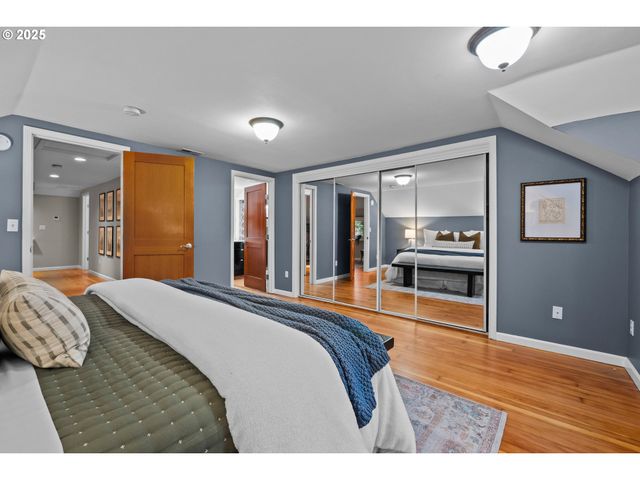 533 Ne FARGO St, Portland, OR 97212