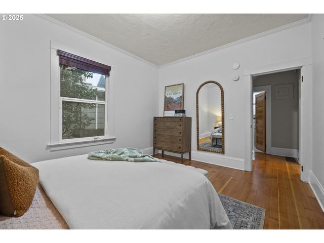 533 Ne FARGO St, Portland, OR 97212