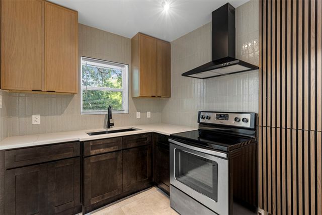 912 N Windomere Avenue 912.5, Dallas, TX 75208