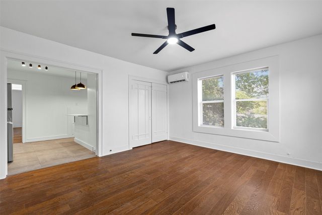 912 N Windomere Avenue 912.5, Dallas, TX 75208