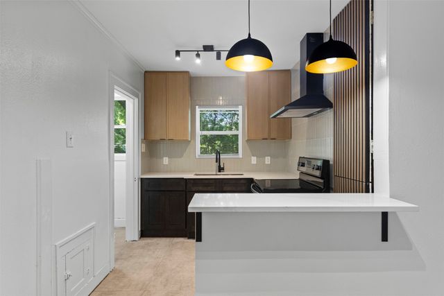 912 N Windomere Avenue 912.5, Dallas, TX 75208