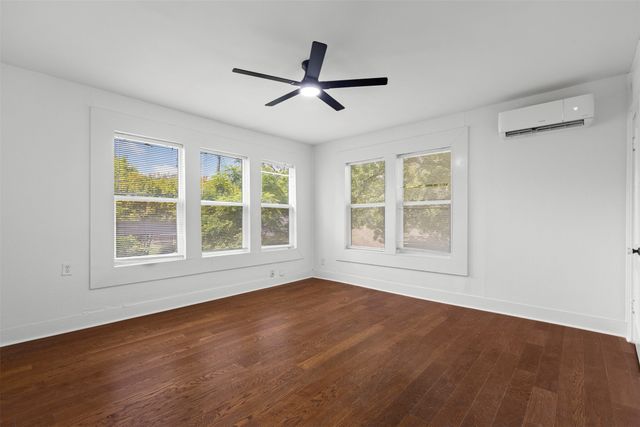 912 N Windomere Avenue 912.5, Dallas, TX 75208