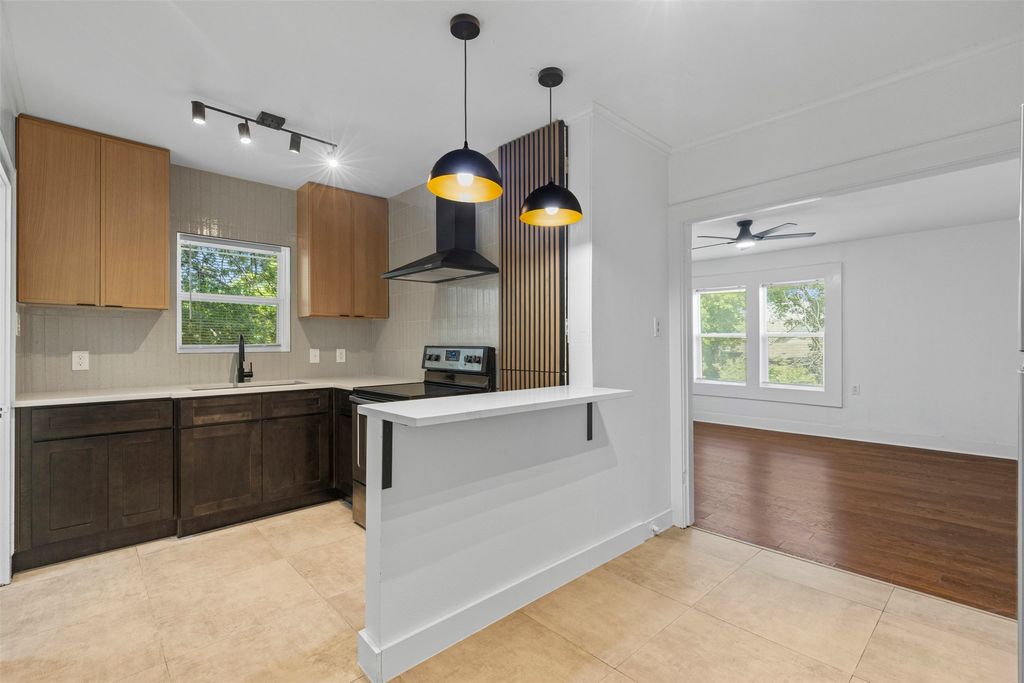 912 N Windomere Avenue 912.5, Dallas, TX 75208