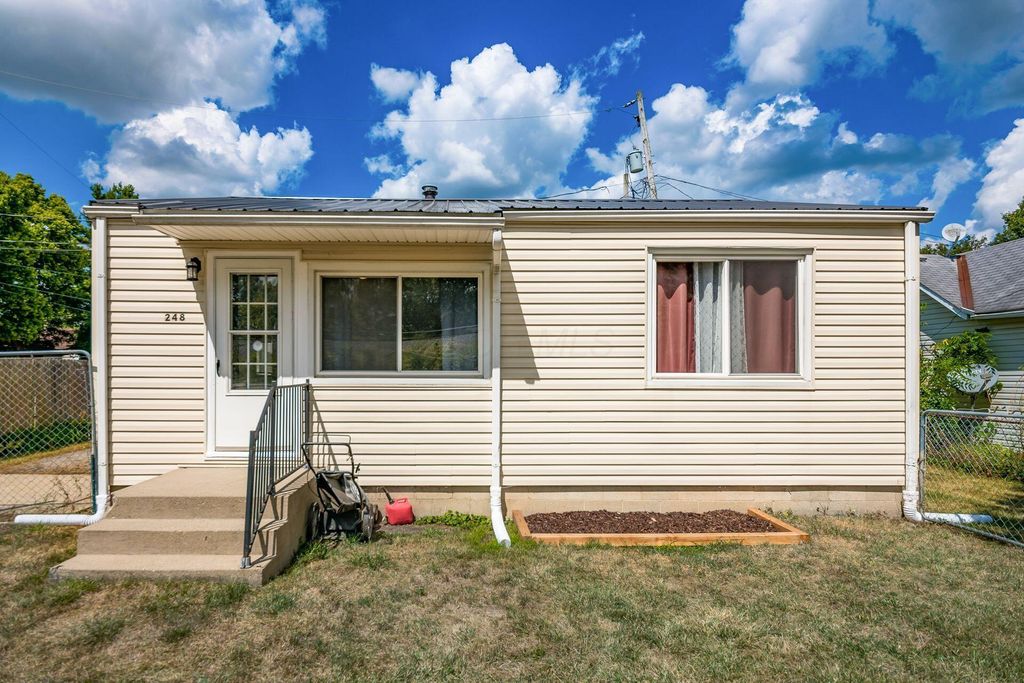 248 London Road, West Jefferson, OH 43162