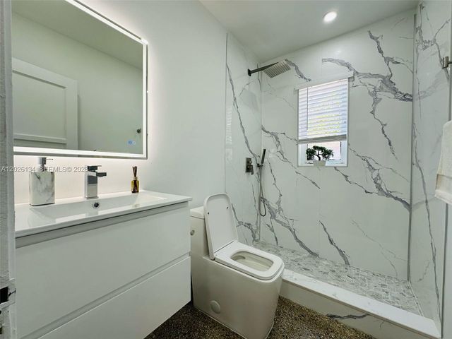 417 SE 14th Ct 4, Fort Lauderdale, FL 33316