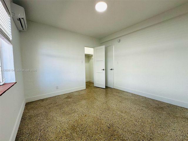 417 SE 14th Ct 4, Fort Lauderdale, FL 33316