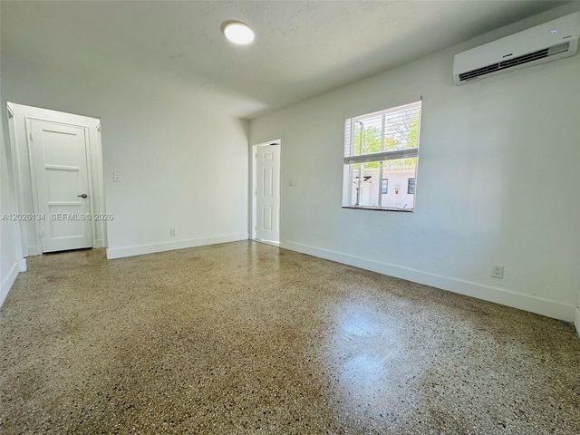 417 SE 14th Ct 4, Fort Lauderdale, FL 33316