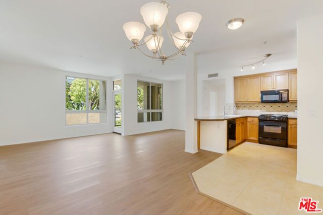 13044 Pacific Promenade 121, Los Angeles, CA 90094