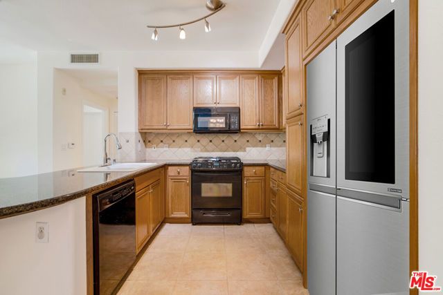 13044 Pacific Promenade 121, Los Angeles, CA 90094