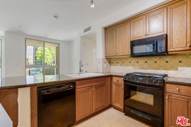 13044 Pacific Promenade 121, Los Angeles, CA 90094