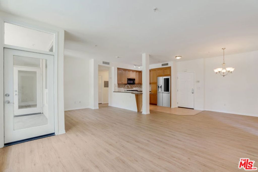 13044 Pacific Promenade 121, Los Angeles, CA 90094