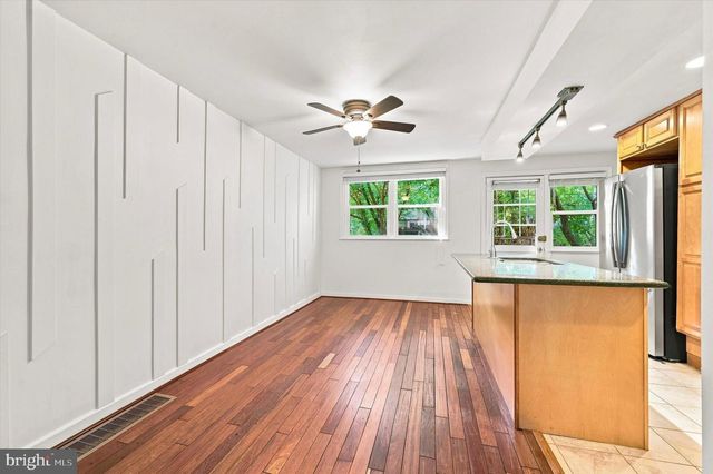 325 E PLEASANT ST, Philadelphia, PA 19119