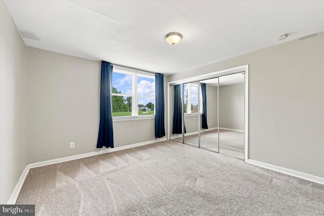 325 E PLEASANT ST, Philadelphia, PA 19119