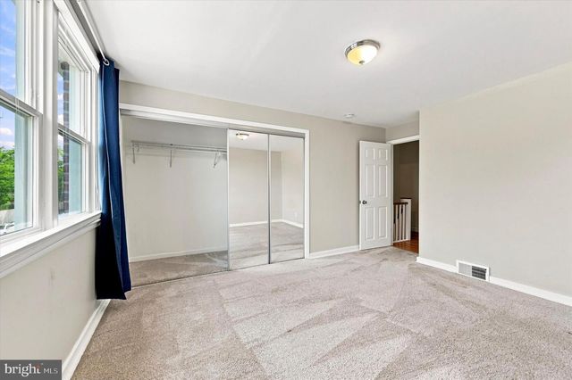 325 E PLEASANT ST, Philadelphia, PA 19119