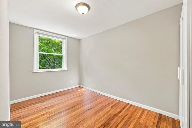 325 E PLEASANT ST, Philadelphia, PA 19119