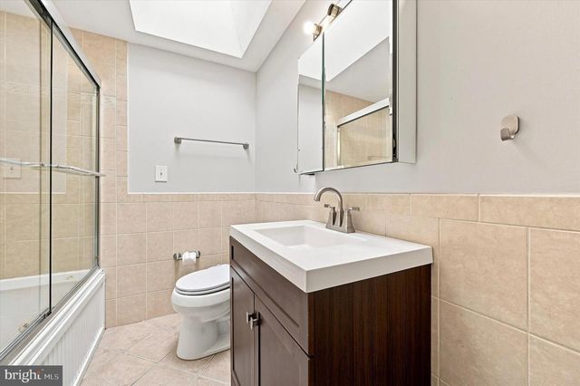 325 E PLEASANT ST, Philadelphia, PA 19119