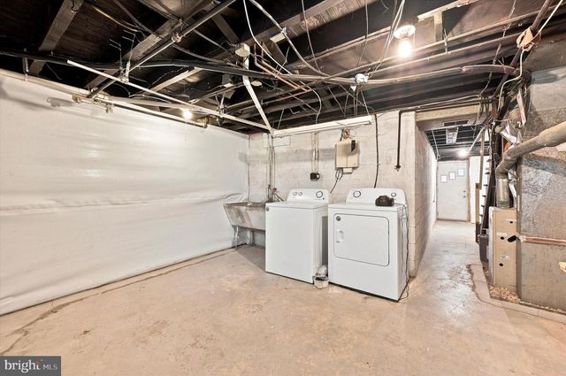 325 E PLEASANT ST, Philadelphia, PA 19119