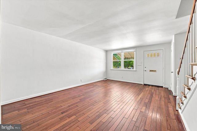 325 E PLEASANT ST, Philadelphia, PA 19119