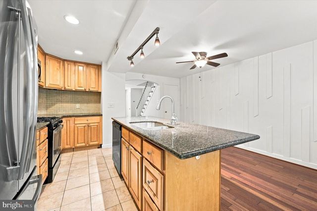 325 E PLEASANT ST, Philadelphia, PA 19119