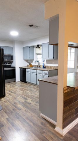 201 Fm 1160 Road, Louise, TX 77455
