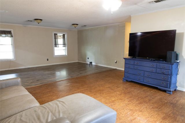 201 Fm 1160 Road, Louise, TX 77455
