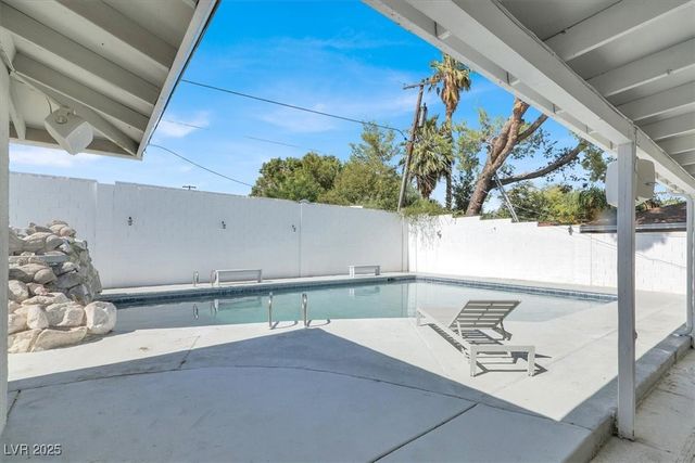 1600 Eaton Drive, Las Vegas, NV 89102