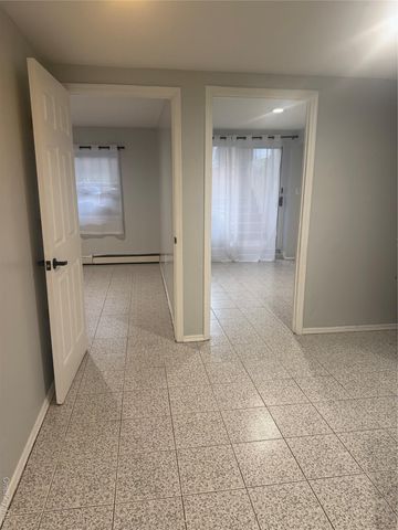 132-11 11 avenue, College Point, NY 11356