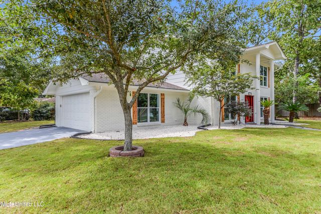 2230 Baywood Drive, Biloxi, MS 39532