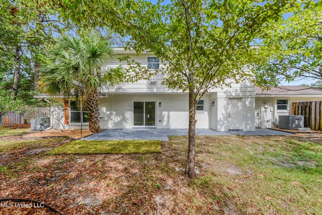 2230 Baywood Drive, Biloxi, MS 39532