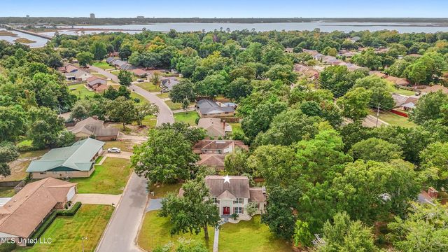 2230 Baywood Drive, Biloxi, MS 39532