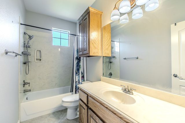 3133 Belmont Lane, Terrell, TX 75160